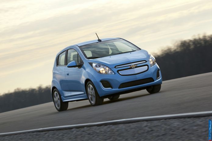 2014 Chevrolet Spark EV - фотография 11 из 45