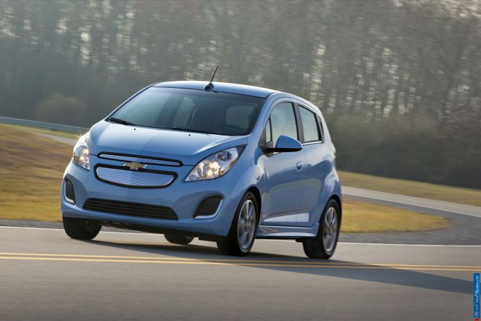 2014 Chevrolet Spark EV - фотография 12 из 45
