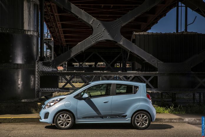 2014 Chevrolet Spark EV - фотография 14 из 45