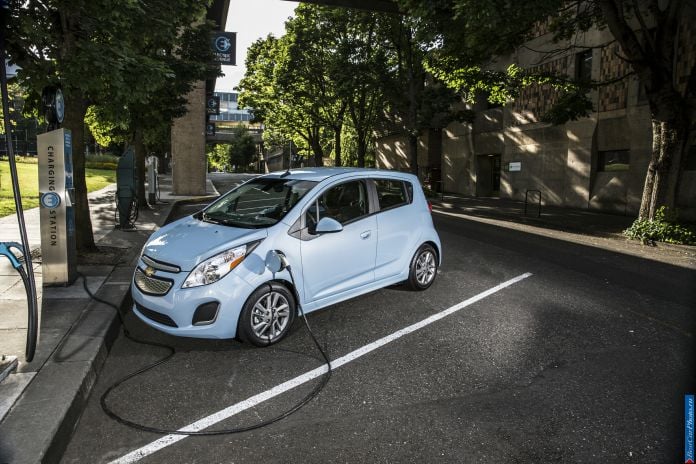 2014 Chevrolet Spark EV - фотография 15 из 45