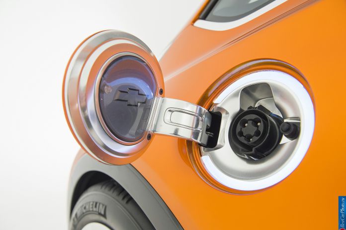 2015 Chevrolet Bolt EV Concept - фотография 5 из 8