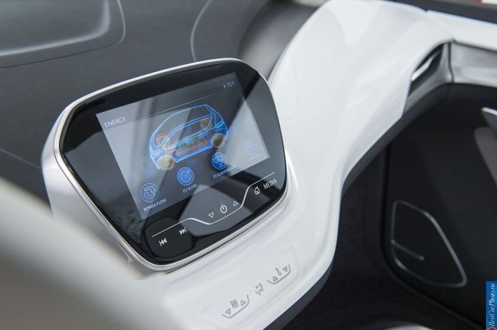 2015 Chevrolet Bolt EV Concept - фотография 7 из 8