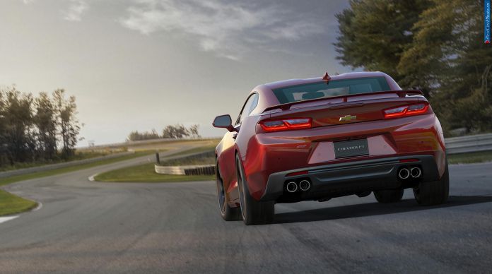 2016 Chevrolet Camaro - фотография 2 из 55