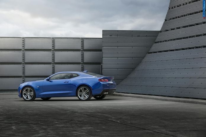 2016 Chevrolet Camaro - фотография 6 из 55