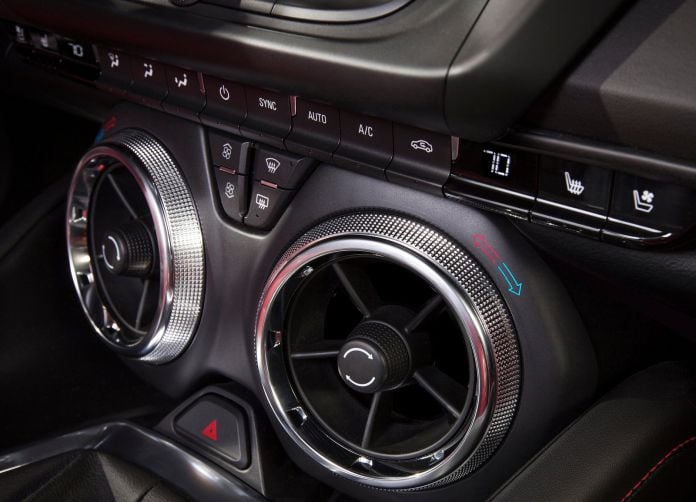 2016 Chevrolet Camaro - фотография 40 из 55 2016 Chevrolet Camaro - фотография 40 из 55