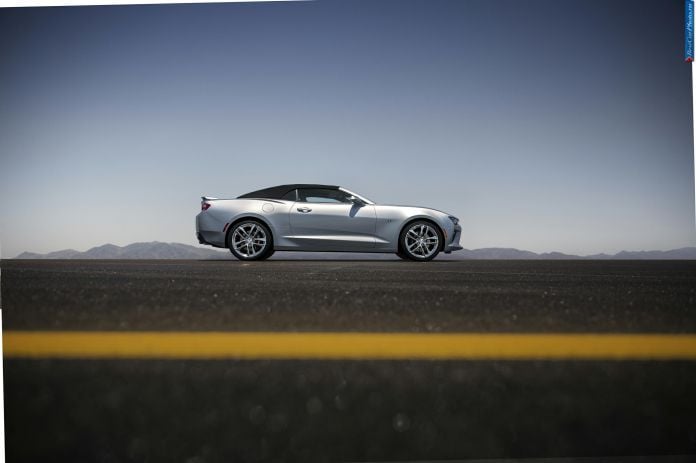 2016 Chevrolet Camaro Convertible - фотография 4 из 6 2016 Chevrolet Camaro Convertible - фотография 4 из 6
