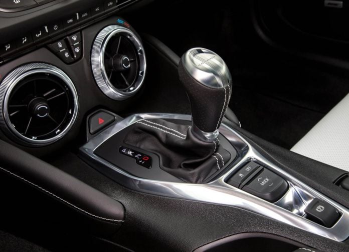 2016 Chevrolet Camaro EU Version - фотография 25 из 44 2016 Chevrolet Camaro EU Version - фотография 25 из 44