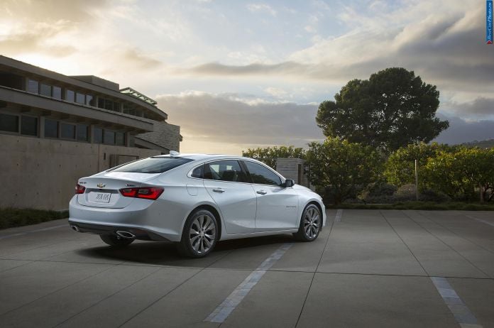 2016 Chevrolet Malibu - фотография 2 из 8