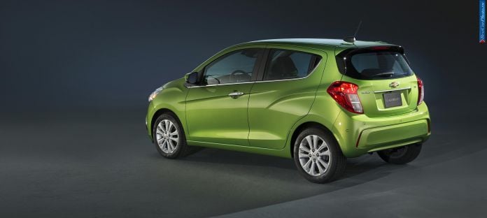 2016 Chevrolet Spark - фотография 2 из 11