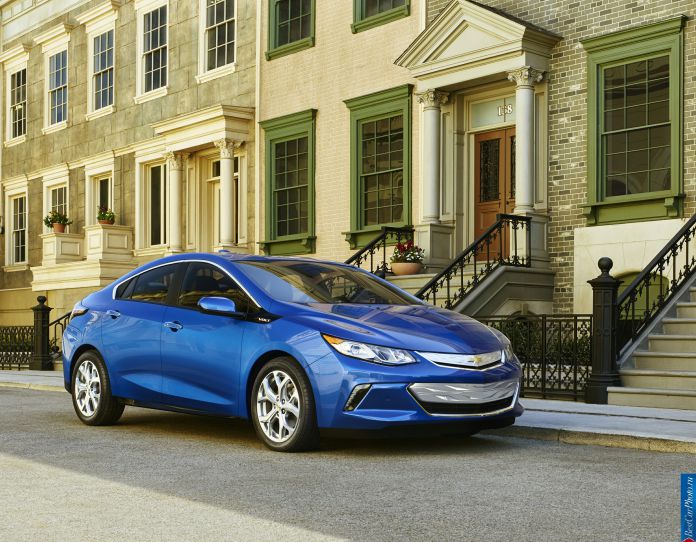 2016 Chevrolet Volt - фотография 1 из 21