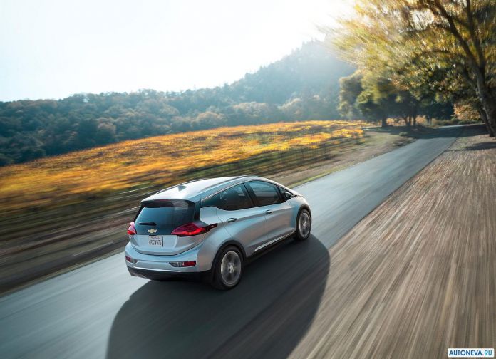 2017 Chevrolet Bolt EV - фотография 7 из 46