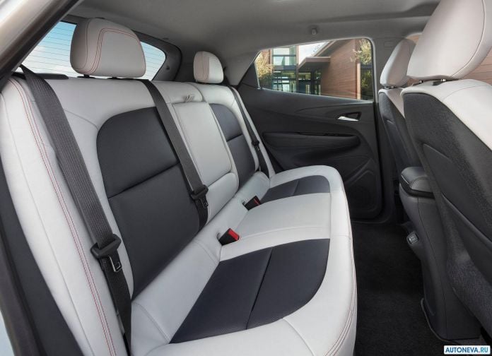 2017 Chevrolet Bolt EV - фотография 11 из 46