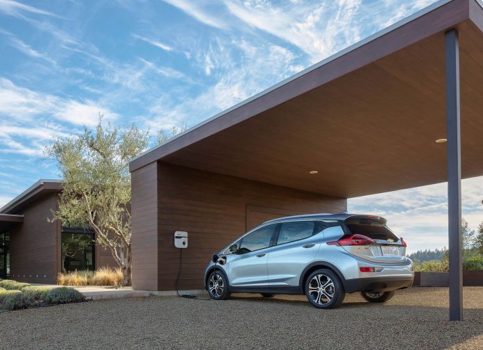 2017 Chevrolet Bolt EV - фотография 19 из 46