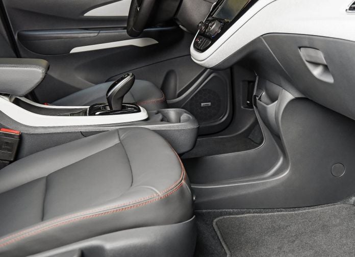 2017 Chevrolet Bolt EV - фотография 31 из 46