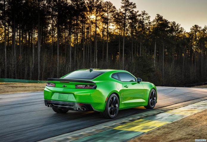 2017 Chevrolet Camaro 1Le - фотография 2 из 7