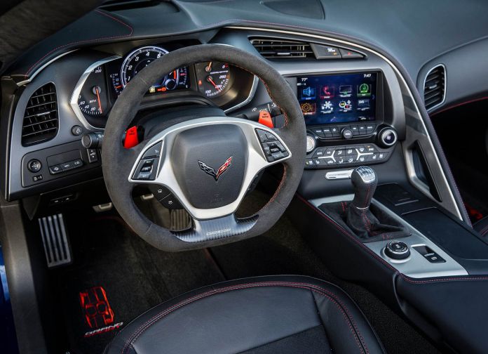 2017 Chevrolet Corvette Grand Sport - фотография 14 из 27 2017 Chevrolet Corvette Grand Sport - фотография 14 из 27