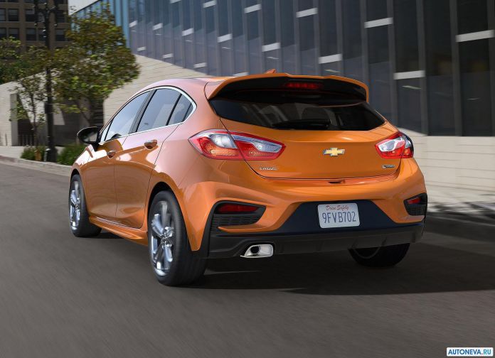 2017 Chevrolet Cruze Hatchback - фотография 3 из 4