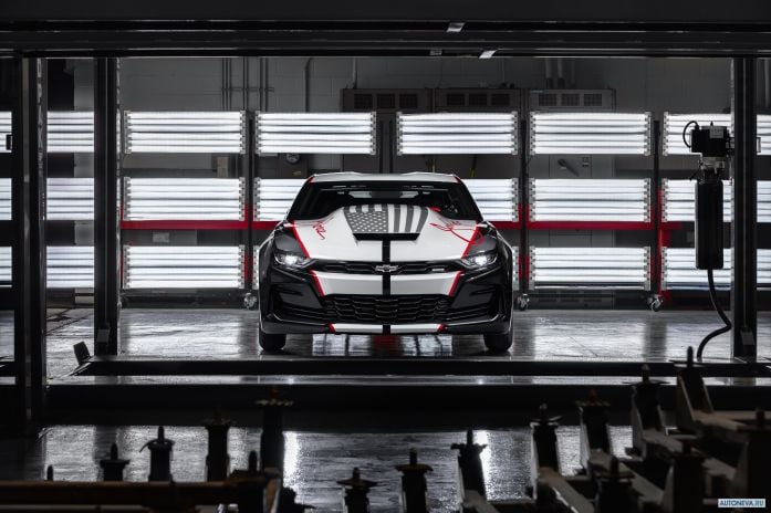 2019 Chevrolet Camaro Copo John Force Edition - фотография 1 из 6 2019 Chevrolet Camaro Copo John Force Edition - фотография 1 из 6