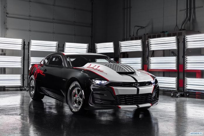 2019 Chevrolet Camaro Copo John Force Edition - фотография 2 из 6