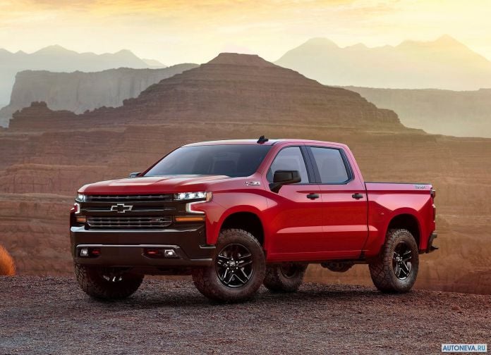 2019 Chevrolet Silverado - фотография 2 из 43