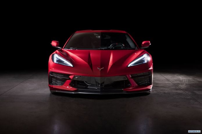 2020 Chevrolet Corvette - фотография 2 из 40