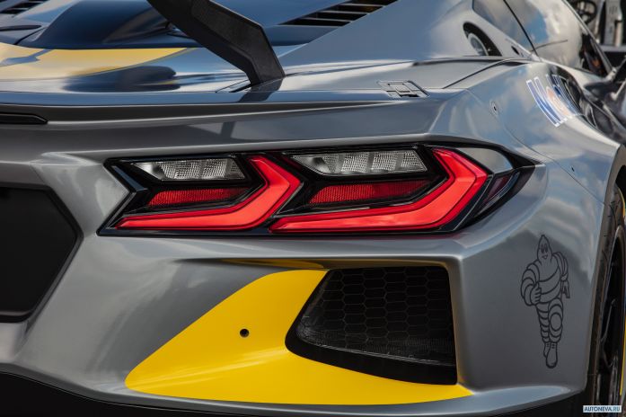 2020 Chevrolet Corvette C8.R - фотография 17 из 18
