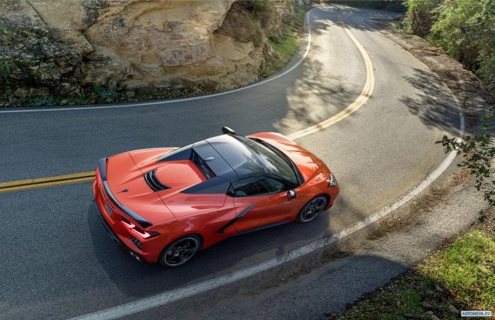 2020 Chevrolet Corvette Stingray Convertible Z51 - фотография 11 из 15