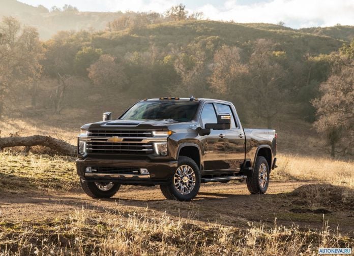 2020 Chevrolet Silverado HD - фотография 3 из 50