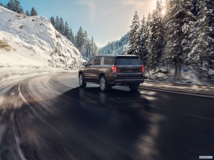2021 Chevrolet Suburban High Country - фотография 3 из 13