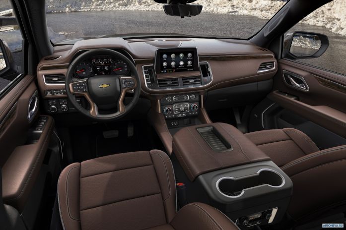 2021 Chevrolet Suburban High Country - фотография 4 из 13