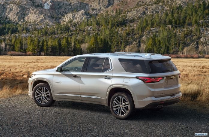 2021 Chevrolet Traverse High Country - фотография 2 из 15