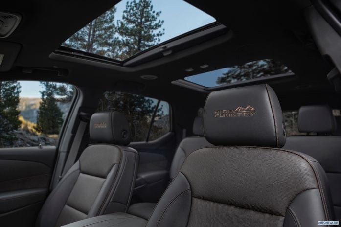 2021 Chevrolet Traverse High Country - фотография 8 из 15
