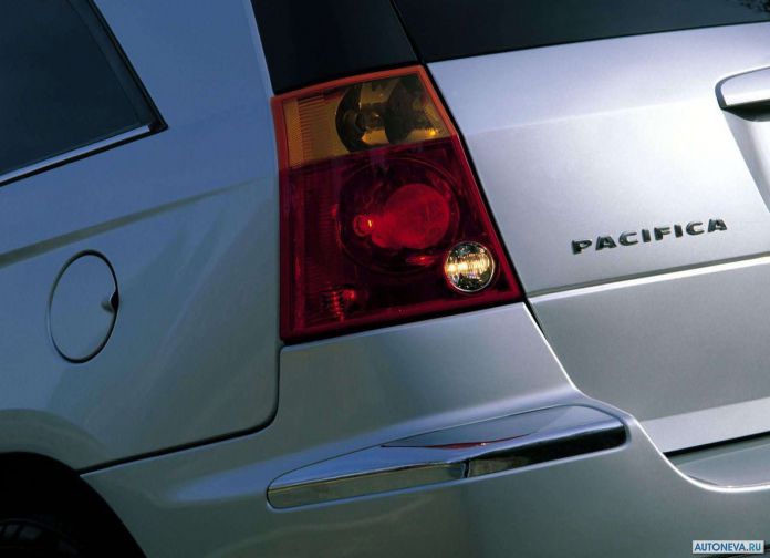 2004 Chrysler Pacifica - фотография 41 из 55