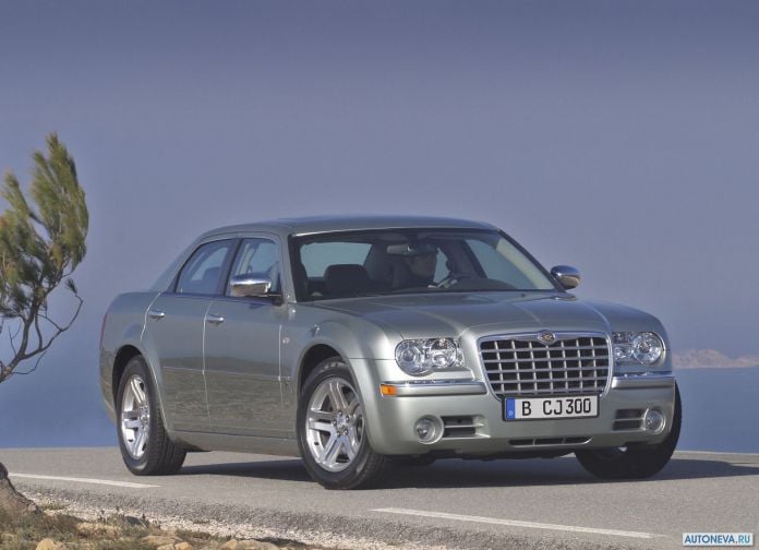 2005 Chrysler 300C - фотография 2 из 30