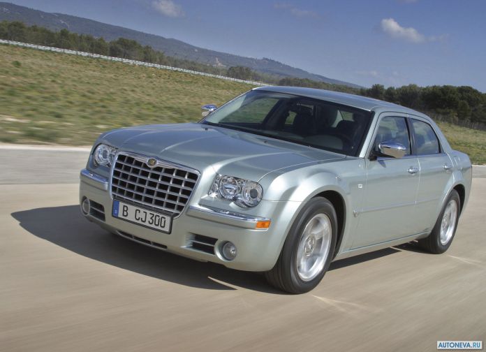 2005 Chrysler 300C - фотография 9 из 30