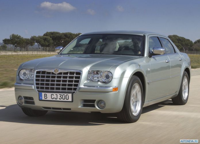 2005 Chrysler 300C - фотография 10 из 30