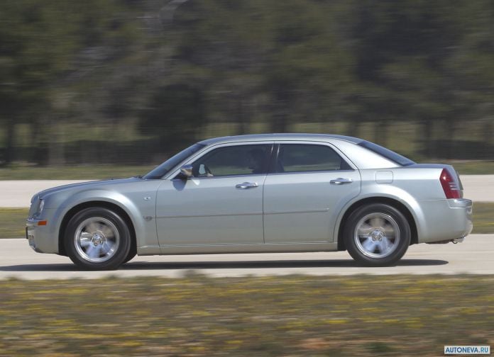 2005 Chrysler 300C - фотография 14 из 30