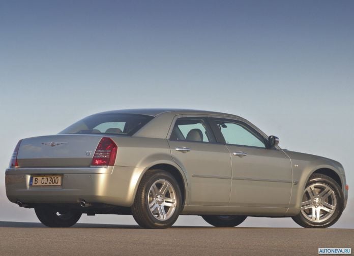 2005 Chrysler 300C - фотография 15 из 30