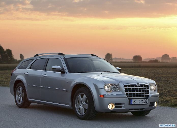 2005 Chrysler 300C Touring - фотография 1 из 30