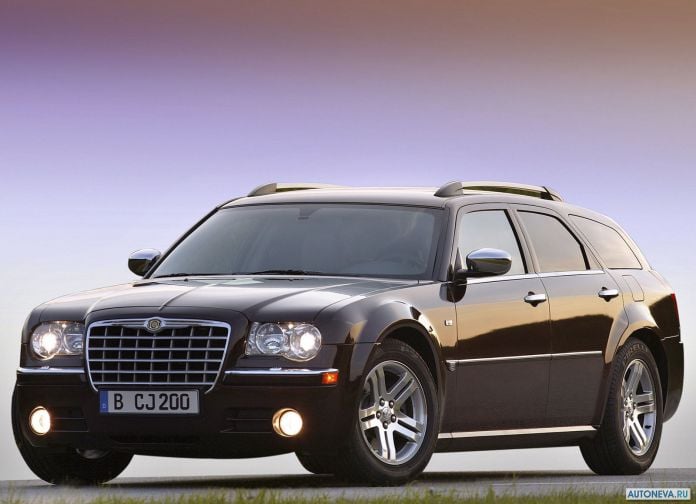 2005 Chrysler 300C Touring - фотография 2 из 30