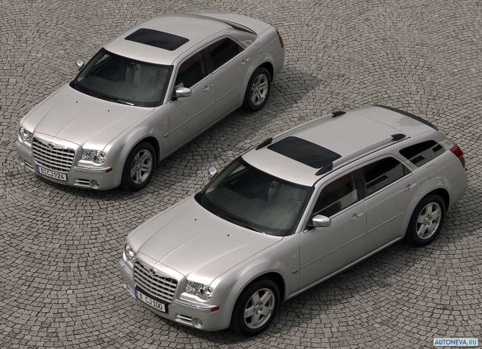 2005 Chrysler 300C Touring - фотография 10 из 30
