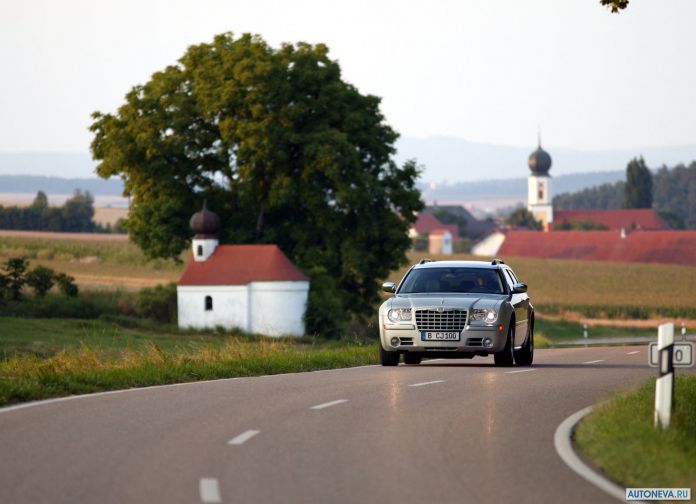 2005 Chrysler 300C Touring - фотография 11 из 30 2005 Chrysler 300C Touring - фотография 11 из 30
