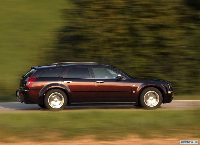 2005 Chrysler 300C Touring - фотография 15 из 30 2005 Chrysler 300C Touring - фотография 15 из 30