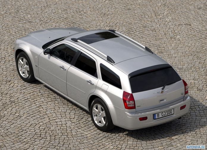 2005 Chrysler 300C Touring - фотография 16 из 30