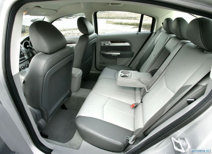 2007 Chrysler Sebring UK-version - фотография 47 из 61