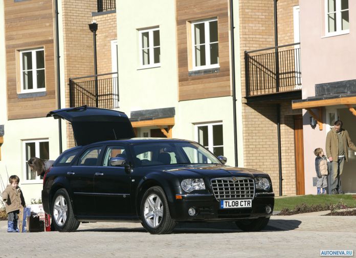 2008 Chrysler 300C Touring UK-version - фотография 6 из 38