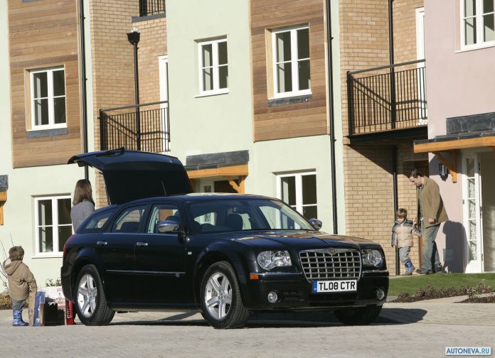 2008 Chrysler 300C Touring UK-version - фотография 9 из 38 2008 Chrysler 300C Touring UK-version - фотография 9 из 38
