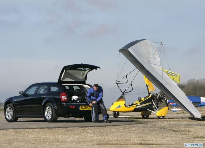 2008 Chrysler 300C Touring UK-version - фотография 15 из 38