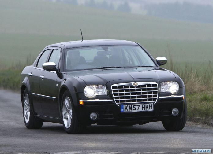 2008 Chrysler 300C UK-version - фотография 4 из 28