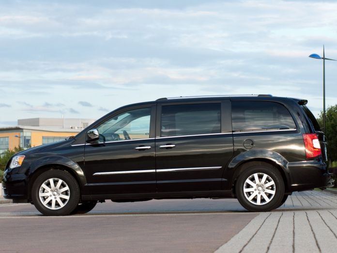 2011 Chrysler Grand Voyager - фотография 1 из 16